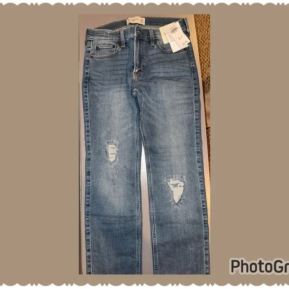 Abercrombie Kids Boys’ Super Skinny Jeans – Light Wash, Size 11/12 - Picture 6 of 13